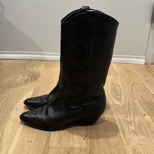 Schutz - Allison Boot - Black - size 8